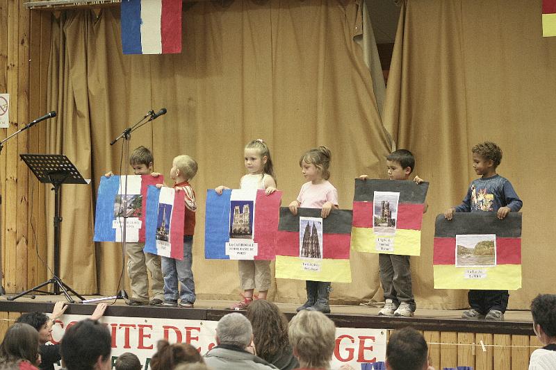 h - Fete de l amitie (25).jpg - Fête de l’amitié - bouquet final